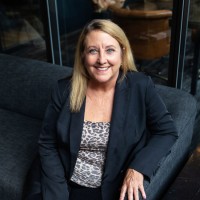Executive Title Services Employee Becky Schultz's profile photo