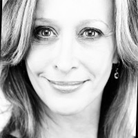 Jennifer Garth Email