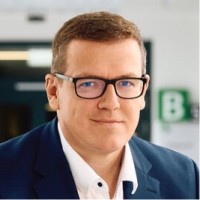 Dominik Nusser Email