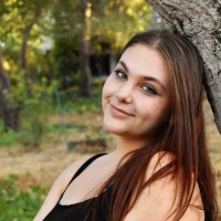 Pavement Coffeehouse Employee Leah Shanson's profile photo