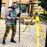 Mahlatse Makhate Email