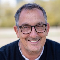 E-mail e número de telefone de Vinny Morris