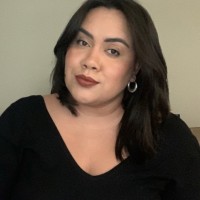 Andréia MacHado Email