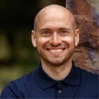 Maximilian Floegel Email