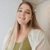Carmia Naude Email