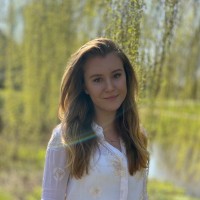 Evi-Sophia Snapper Email