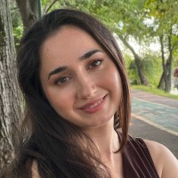 Compari.ro Employee Laura Borchina's profile photo