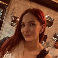 Lizzie Hartley Email & Phone Number