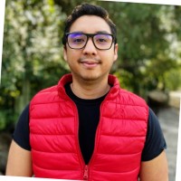Tienda Pago Employee Ernesto Servigon's profile photo