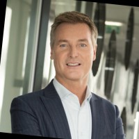 Stefano van de Sant Email & Phone Number