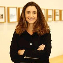 Danusa Fernandes Email & Phone Number