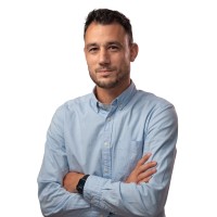 Daniel Velázquez Email