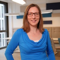 Simone Bosch Email