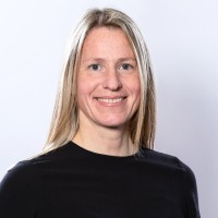 Claudia Niedermann Email