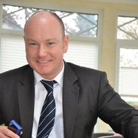 Thomas Kneer Email