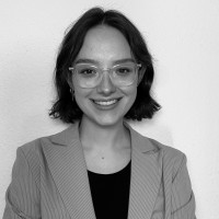 Hanna Bartholomä Email