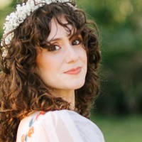 Julia Martins Email & Phone Number