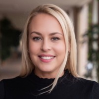 Compass Employee Karen Lowe's profile photo