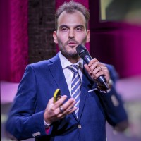 Manuel Salvi Email