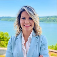 Center Hill Realty & Chalets Employee Holly Sheets's profile photo