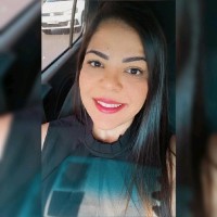 Qconcursos Employee Camila Santos's profile photo