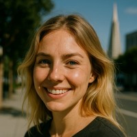 Nomi Employee Emily Bennett's profile photo