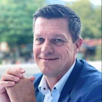 E-mail e número de telefone de Martin Nielsen