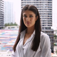 Lara Tomenchok Email