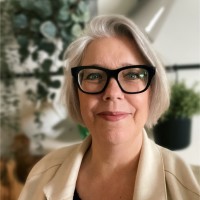 Olga Quivooij Email