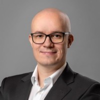 MacIej Lach Email