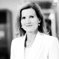 Wales Air Ambulance Charity • Elusen Ambiwlans Awyr Cymru Employee Emma Dl's profile photo