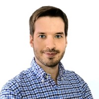 MacIej Kiciński Email