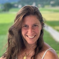 Elizabeth Heaney Email & Phone Number