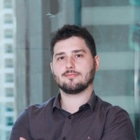 Leonardo Razera Email
