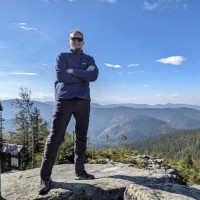 Ihor Kolosov Email