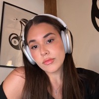 Stephany Arias Email & Phone Number