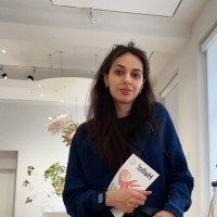 Ana Chikashua Email