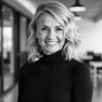 Jennifer Worthy Email