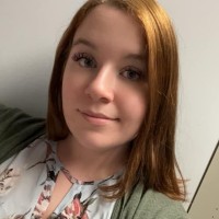 Portland Glass Employee Alaina Fowler's profile photo