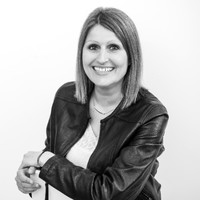 IK COM Employee Véronique Magrou's profile photo
