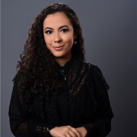Roberta Alves Email