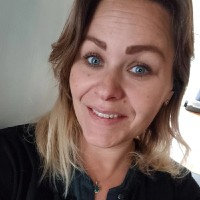 Malin L. Email