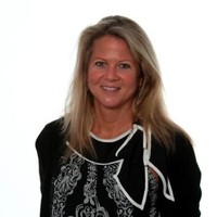 Mozarc Medical Employee Michele Gust's profile photo