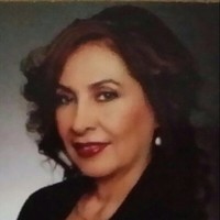 Popular Real Estate Employee Lily Gold's profile photo