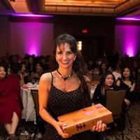 Wilshire Bank Employee Vania Martins's profile photo
