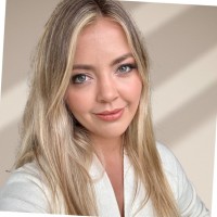 Cassandra Bitterwolf Email & Phone Number