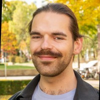 Sebastian Henke Email