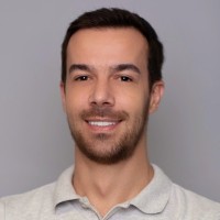 Convert Employee Thiago Resendes's profile photo