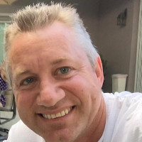 Drink Employee Robert Smith's profile photo