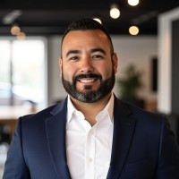 JLL Employee Sean Salas's profile photo